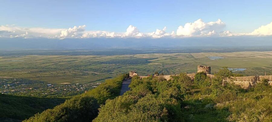 Kakheti: wine region and free wine tasting - Manavi: wine tasting, churchkhela snacks, and lavash from a clay oven