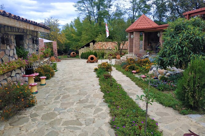 Kakheti Wine Tour with 20+ Wine Tastings & Qvevri Masterclass - Qvevri masterclass at Mekvevre Kbilashvili Marani: the core idea of Georgian wine