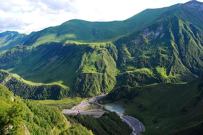 Kazbegi Adventure - Private Day Trip From Tbilisi with a Dinner + Masterclass - Zhinvali and Ananuri Fortress: the stronghold start that sets the tone
