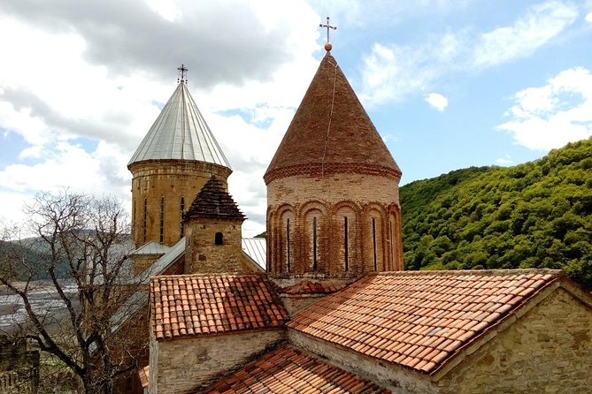 KAZBEGI & GUDAURI Day Tour from Kutaisi - A 7:00 AM Start With a Full 15-Hour Mountain Day