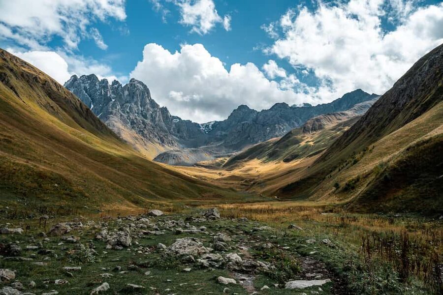 Kazbegi: Juta Valley Day Trip with 4WD Transport - Why Juta Valley feels worth a full day