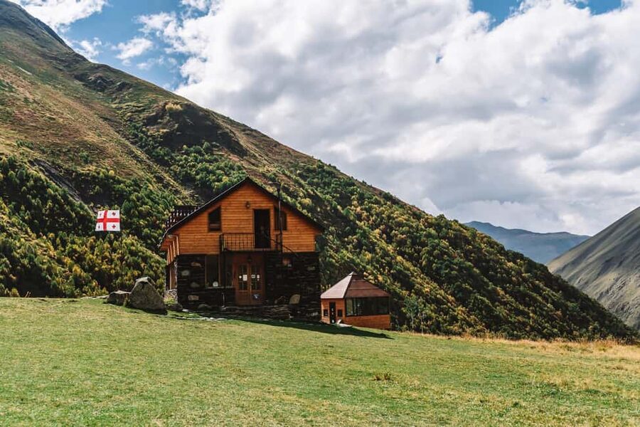 Kazbegi: Juta Valley Day Trip with 4WD Transport - Pickup, 4WD transport, and what your driver actually does