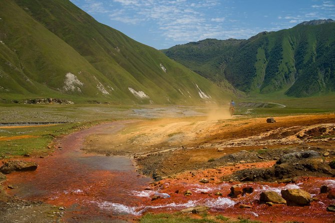 Kazbegi MOUNTAIN Tour (GLORY OF THE NATURE) + MANY NEW LOCATIONS - Kvemo Mleta spring water: a small stop with a very Georgian vibe