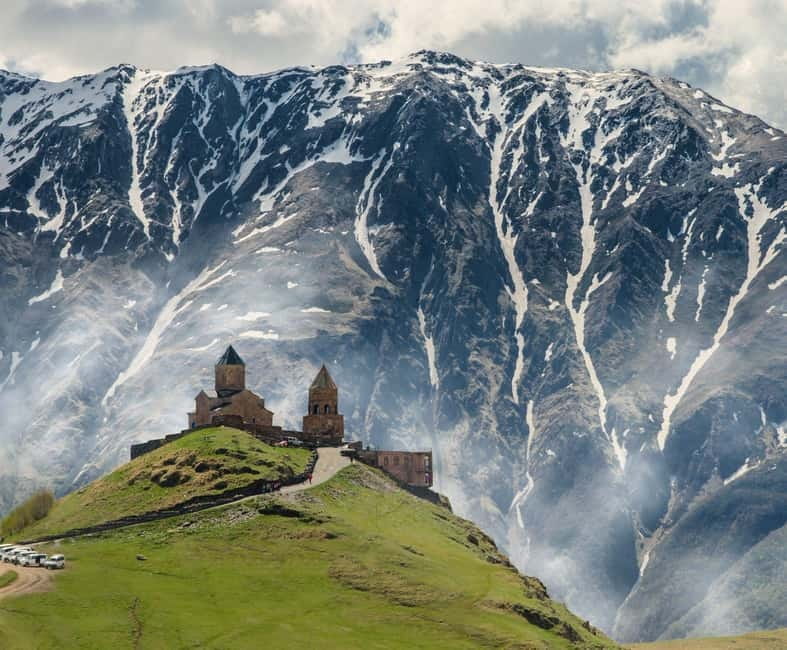 Kazbegi Tour with Fantastic Views of Caucasus Mountains - Entering the Kazbegi circuit: why it works as a 1-day plan