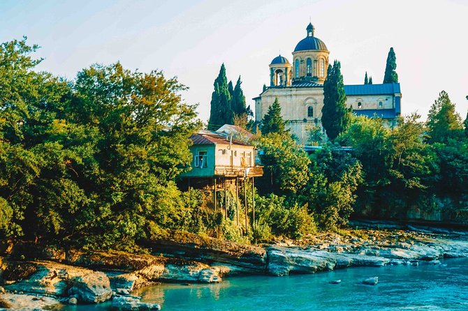 Kutaisi Airport to Tbilisi Private Transfer - Choosing the Right Vehicle for Your Group and Bags