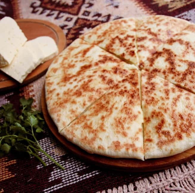 KUTAISI Family Feast: Experience Georgian Hospitality - What You’ll Eat: Khachapuri, Grilled Meats, and Veg Dishes