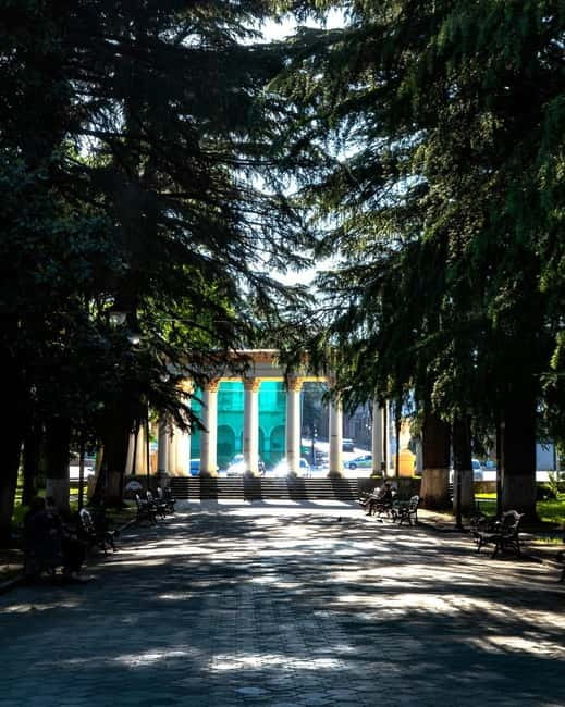 Kutaisi: Historic Walking Tour with Guide, 3 Hours - The old Catholic district and a 19th-century church stop