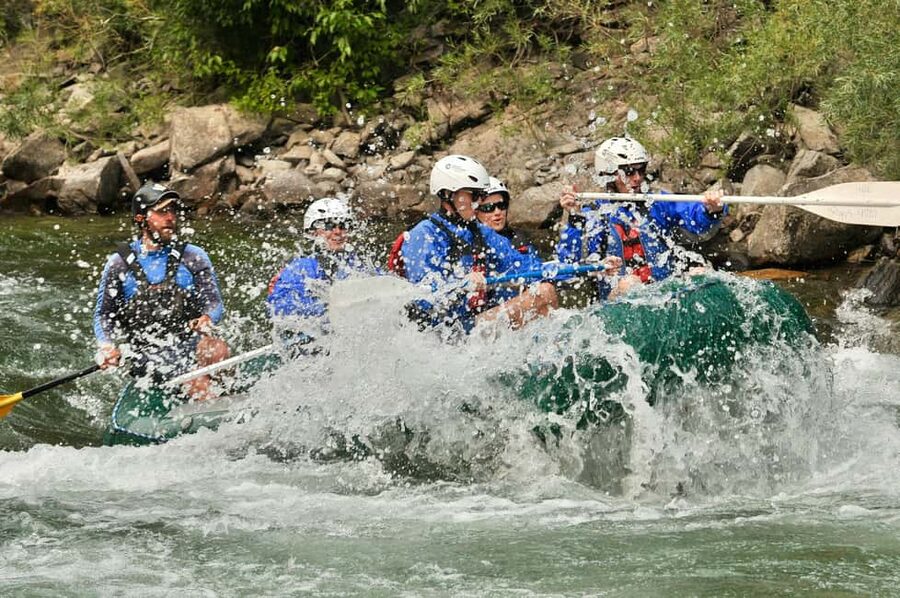 Kutaisi: Rioni River Rafting Tour with Transfer - The rafting run: 16 km of Level II-III rapids