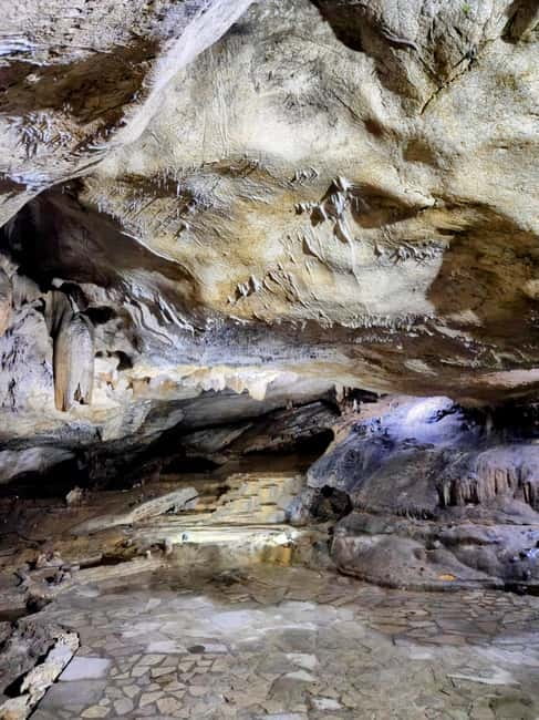 Kutaisi: Sataplia Natural Res. & Tetra Cave Wine Degustation - Tetra Cave: river-carved corridors and a constant 14C world