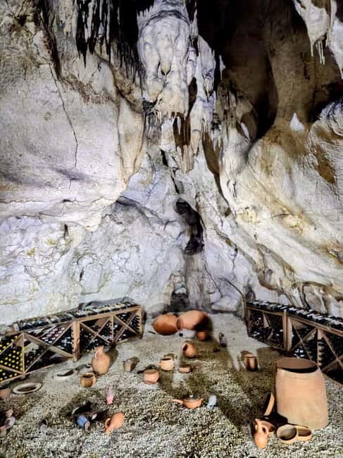 Kutaisi: Sataplia Natural Res. & Tetra Cave Wine Degustation - Why Tetra Cave matters: Paleolithic life and the healing claim