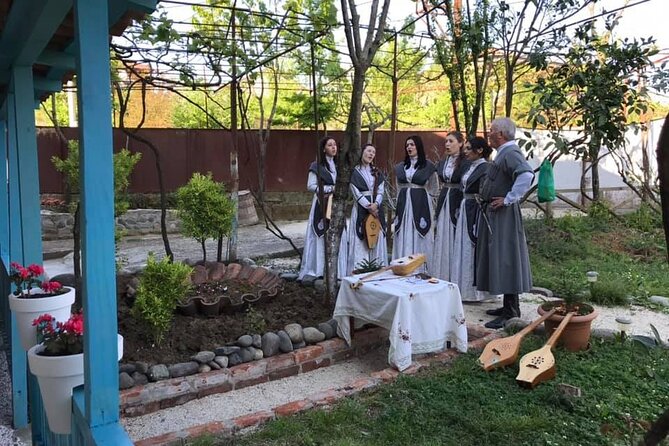 Kutaisi uncorked: Wine Tasting at a local Family Home - Who should book this wine tasting, and who might want a different format