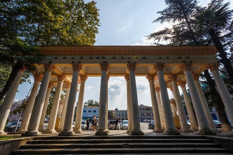 Kutaisi walking tour with A GLASS OF FINE WINE - Starting at Budget Georgia, Right Between Shops