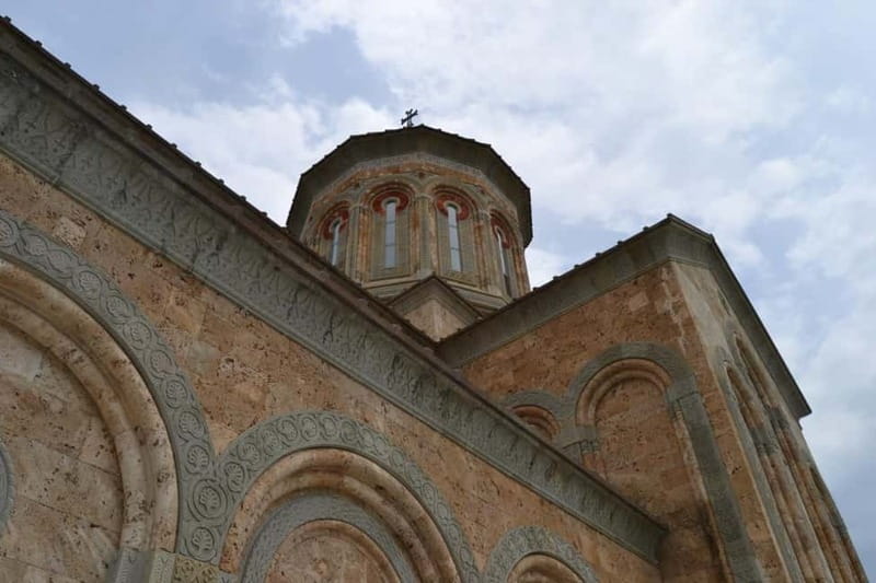 Land of the Sun Full Day Wine and Grapes Tour in Kakheti - Manavi Village: homemade wine, churchkhela, spices, and a farmer family visit