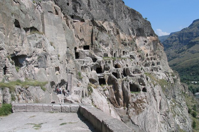 LEGENDARY PLACES OF GEORGIA: VARDZIA, BORJOMI, RABAT.( Group Tour) - Who this tour is best for (and who should think twice)