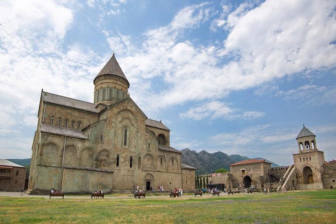 Mtskheta, Ananuri, Gudauri and Kazbegi Full Day Tour from Tbilisi - Jvari Monastery: the confluence views and the Saint Nino story