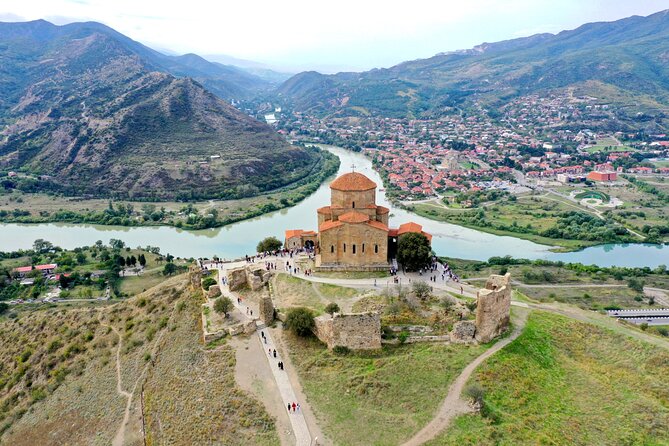Mtskheta, Gori and Uplistsikhe Day Tour from Tbilisi - Stop 1: Jvari Church, the viewpoint opener