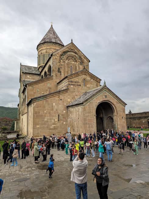 Mtskheta-Jvari, Gori and Uplistsikhe from Tbilisi - Starting from Freedom Square: the day trip rhythm