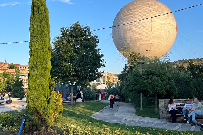 Old Tbilisi Private Walking Tour with Wine Tasting and Cable Car - Cable Car to Narikala Fortress: The Scenic Payoff You Want