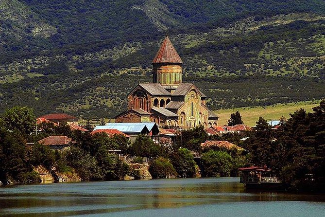 One Day Tour to Tbilisi and Mtskheta - Lunch break in between cities: plan it your way