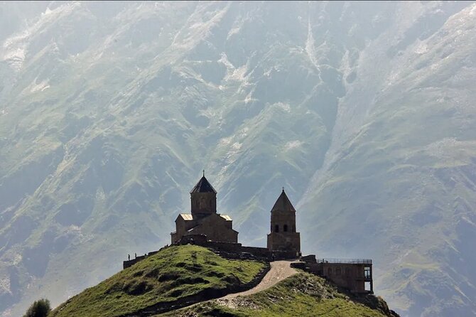One-day tour to the Magnificent Kazbegi - Key highlights at a glance