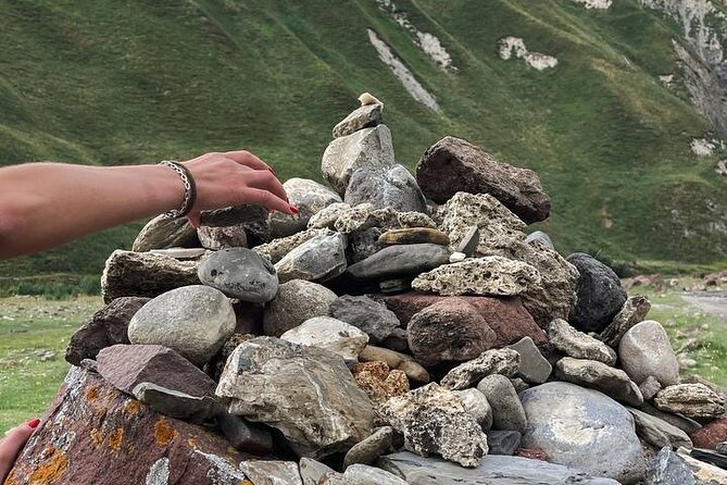 One-day tour to the Magnificent Kazbegi - The 9:00 start, how long you are in the car, and how the day feels