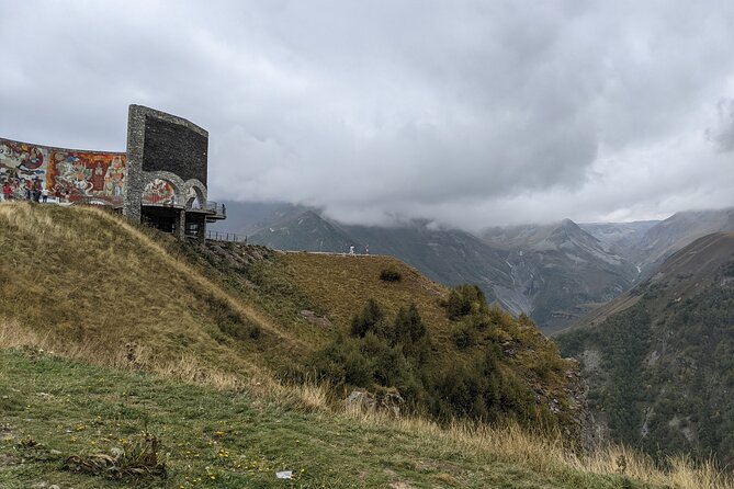 Private Full Day Trip to Kazbegi Mountains - How this Kazbegi day trip stays easy from Tbilisi