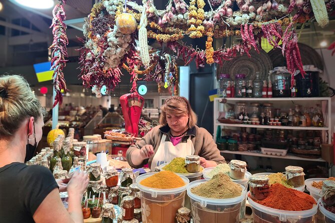 Private Tbilisi Food Tour: 9 Tastings Walk in Bohemian District - Lunch, Snacks, and Alcohol: How to Pace Without Killing the Fun