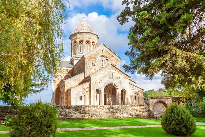 Private Tour From Tbilisi to Kakheti Sighnaghi with Wine Tasting - Manavi winery stop: wine, honey, and Churchkhela-style hands-on time