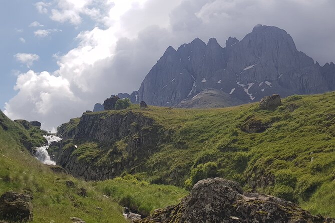 Private two days (one night) tour to Kazbegi and Juta with hikes - via Mtskheta. - How this 2-day trip really feels, step by step