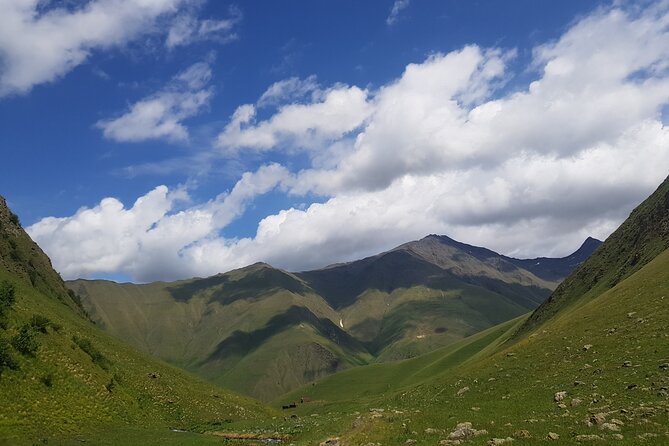 Private two days (one night) tour to Kazbegi and Juta with hikes - via Mtskheta. - Setting out from Tbilisi at 8:00 AM, and why the early start helps