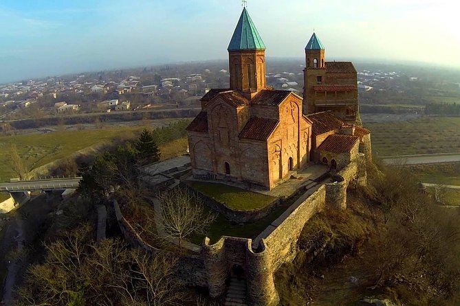 Private Wine Tour in Kakheti with Wine Tastings - Georgian clay-vessel winemaking: what to listen for during tastings