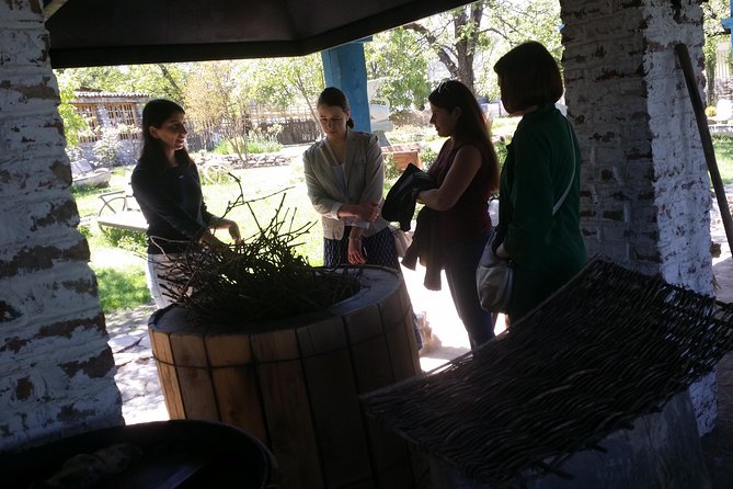 Private Wine Tour to Kakheti from Tbilisi - Lunch at Twins Wine Cellar: A Real Meal in Vineyard Country