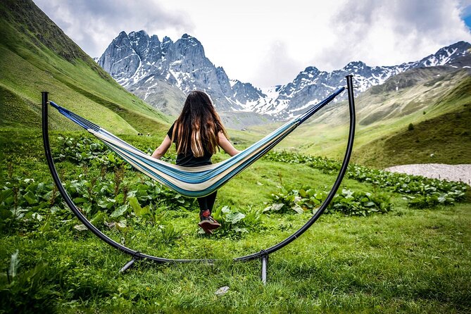 Round Trip Bus Transfer to Juta from Kazbegi - Juta at 2,200 meters, and why this transfer is a good fit