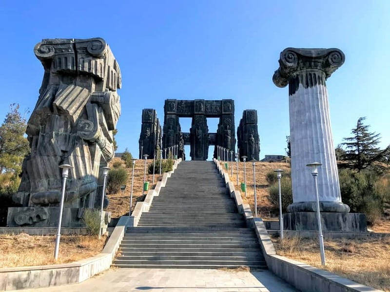 Spring in Tbilisi: Sabaduri, Jvari, Bears & Chronicle - A short trip that packs big scenery and real animal care