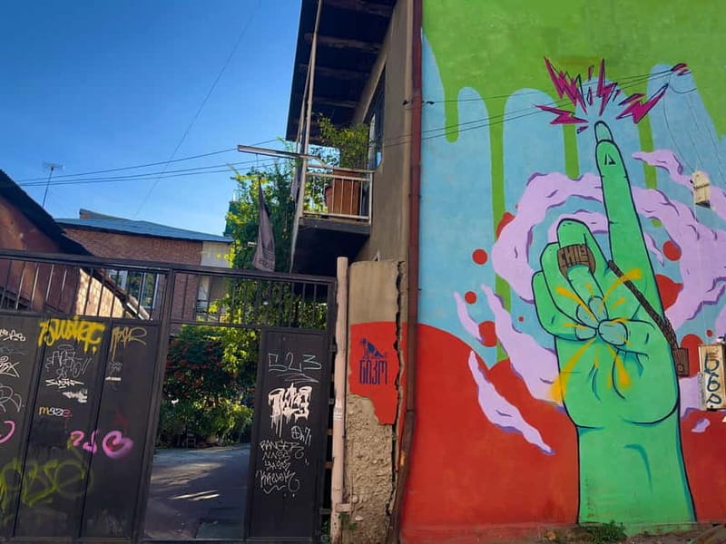 Tbilisi: 100+ Graffiti & Murals, Street Art Guided Tour - Key things to know before you go