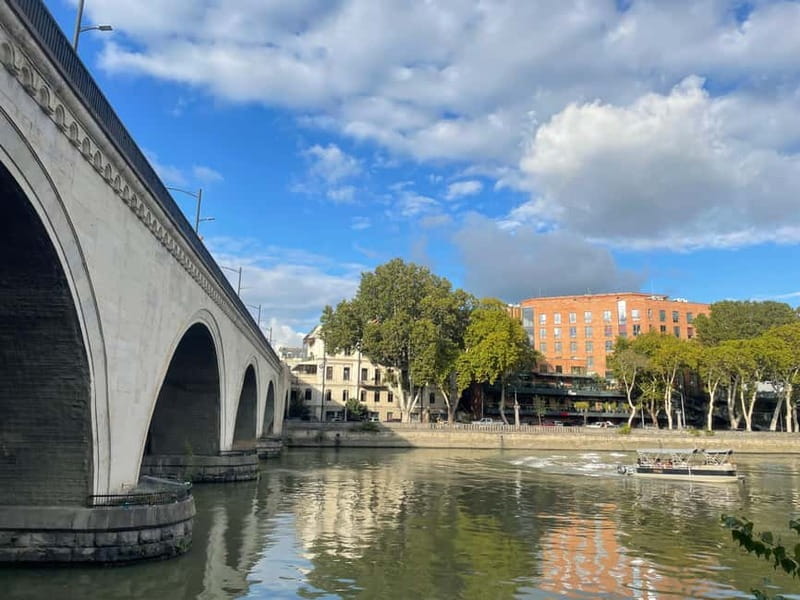 Tbilisi 2 Parks: Turtle Lake & Dedaena Park with Flea Market - Taking a Break in the Recreation Zone and Cafes