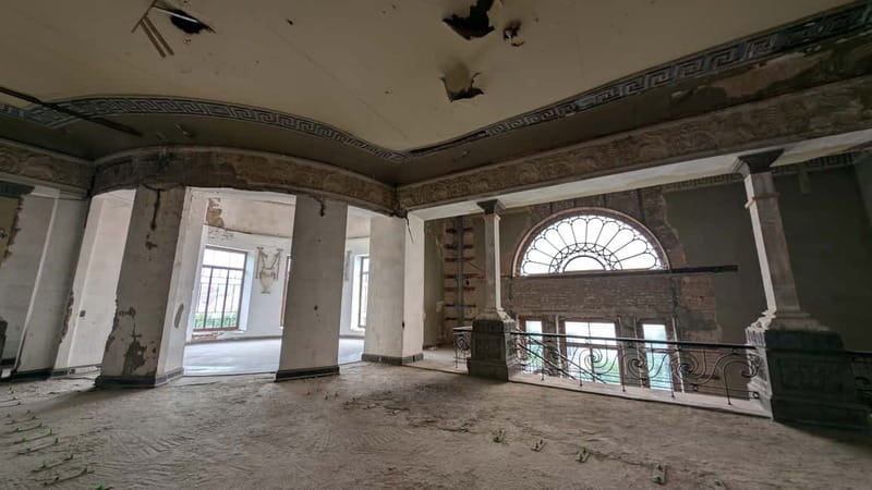 Tbilisi: Abandoned Cinema Tour - A 1909 Electronic Cinema Ruin, Up Close and Personal