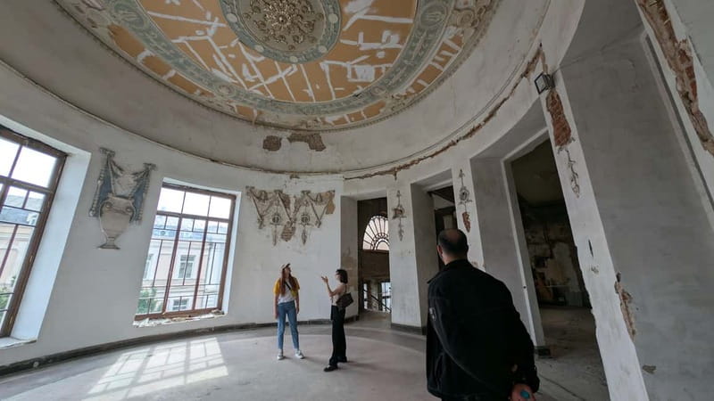 Tbilisi: Abandoned Cinema Tour - Photo Stop and Orientation Before You Enter the Cinema Details