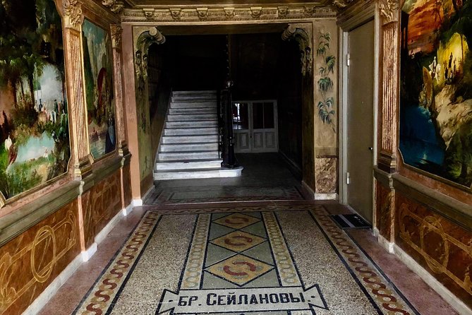 Tbilisi 'Beyond Facades' - The heart of the route: backyards and entrance halls