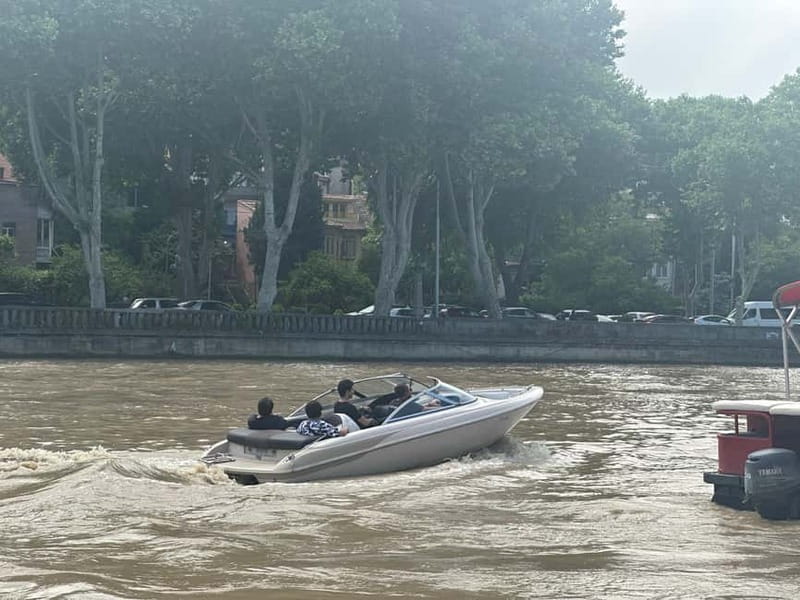 Tbilisi Boat Tour: Private Exciting Boat Trip in Old City - Practical tips to make your 30 minutes count