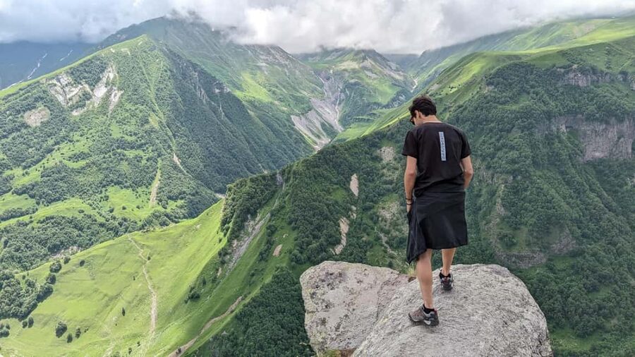 Tbilisi: Caucasus Mountains Private Trip with a Local - Gudauri ski resort and the Friendship Monument stop