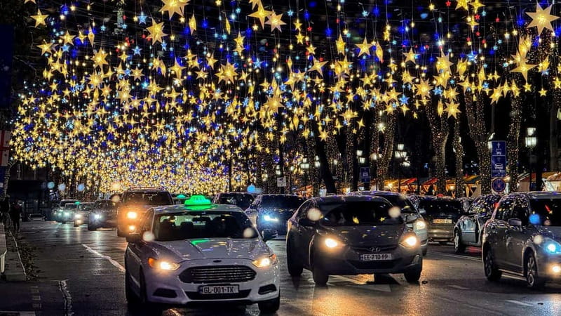 Tbilisi: Christmas Market & Hidden Gems Guided Walking Tour - Rustaveli Avenue lights and the big New Year tree photo stop