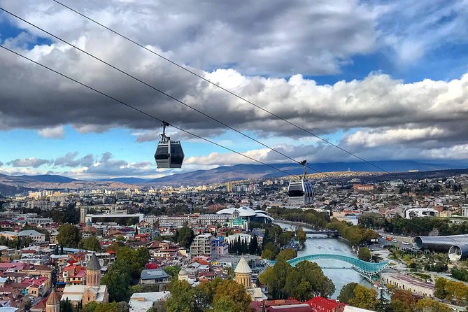 Tbilisi Explorer: Essential Walking Tour for First-Timers - Old Town Tbilisi: The Part You’ll Actually Walk Like a Local