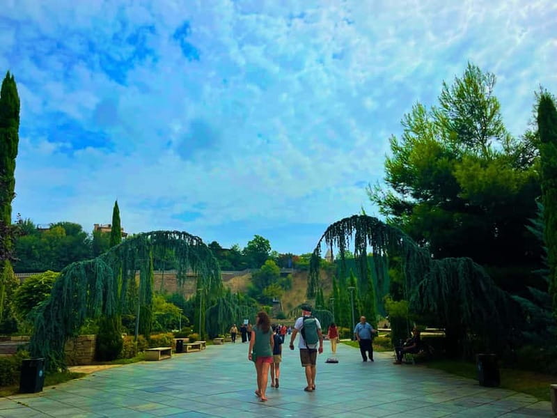 Tbilisi: Hidden Gems Walking Tour with Food & Wine Tastings - The route and timing: how a 3-hour tour stays fun