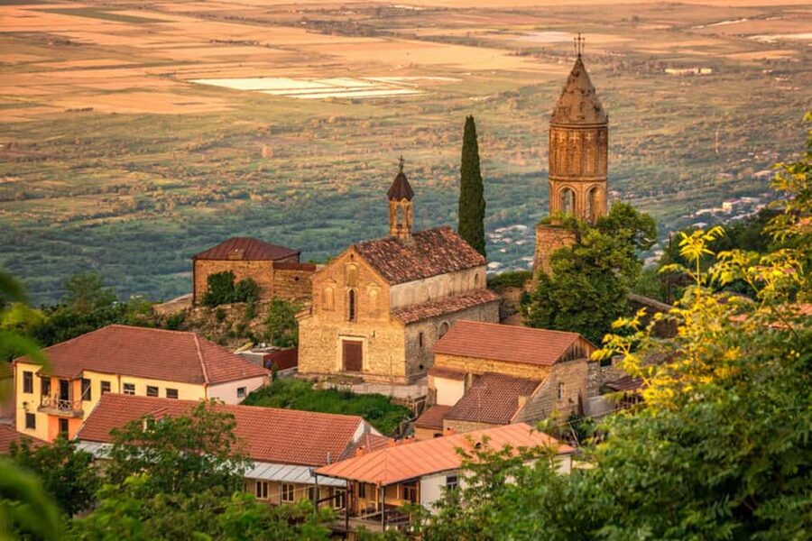 TBILISI :Kakheti Sighnaghi Bodbe Telavi, 7 Free Wine testing - Sighnaghi, the City of Love: Cobblestones, Walls, and Craft Shopping