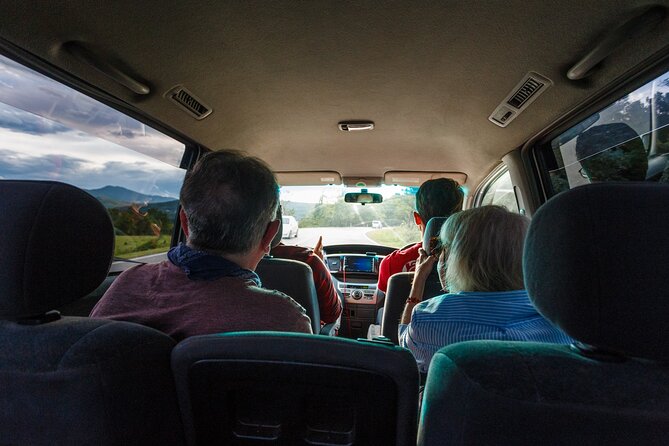 Tbilisi-Kazbegi Shared Transfer - Photo Stops and Small Help in Kazbegi