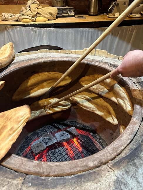 Tbilisi: Khachapuri, Khinkali and Bread-Making Masterclass - Khinkali: Shaping Dumplings and Mastering the Soup-Filled Bite