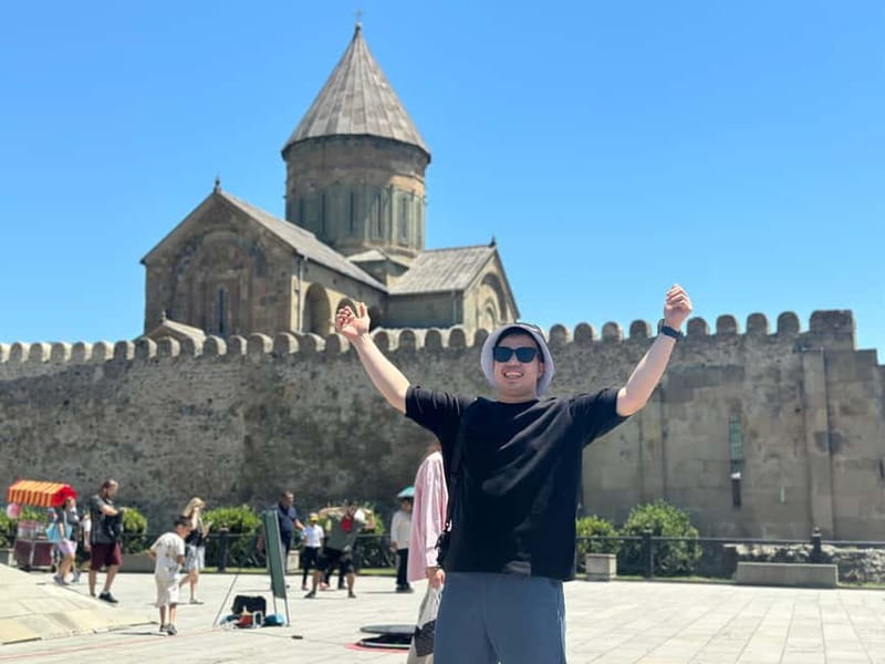 Tbilisi: Mtskheta Jvari Bazaar, Chronicles of Georgia & Wine - The Chronicles of Georgia: a guided 30 minutes with big-picture emotion