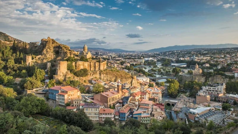Tbilisi: Mtskheta & Tbilisi Tour with Wine and Lunch - Lunch In Between: Traditional Georgian Food While The Schedule Resets