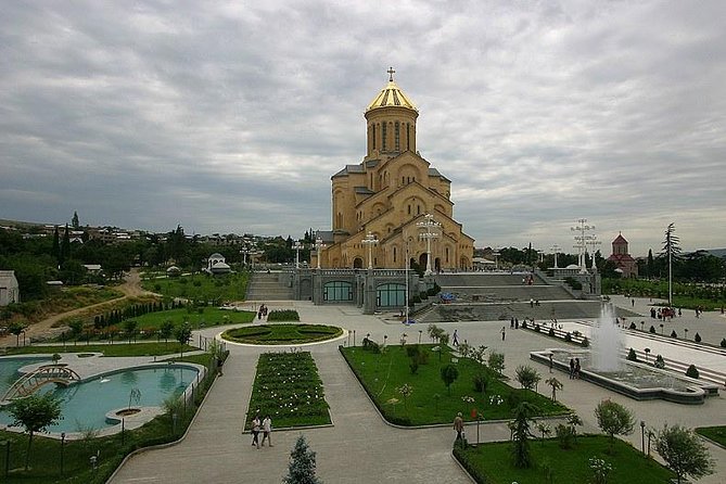 Tbilisi - Mtskheta Tour (Modern and ancient capital cities of Georgia) - PRIVATE - Chronicles of Georgia: A Fast Stop With a Specific Purpose